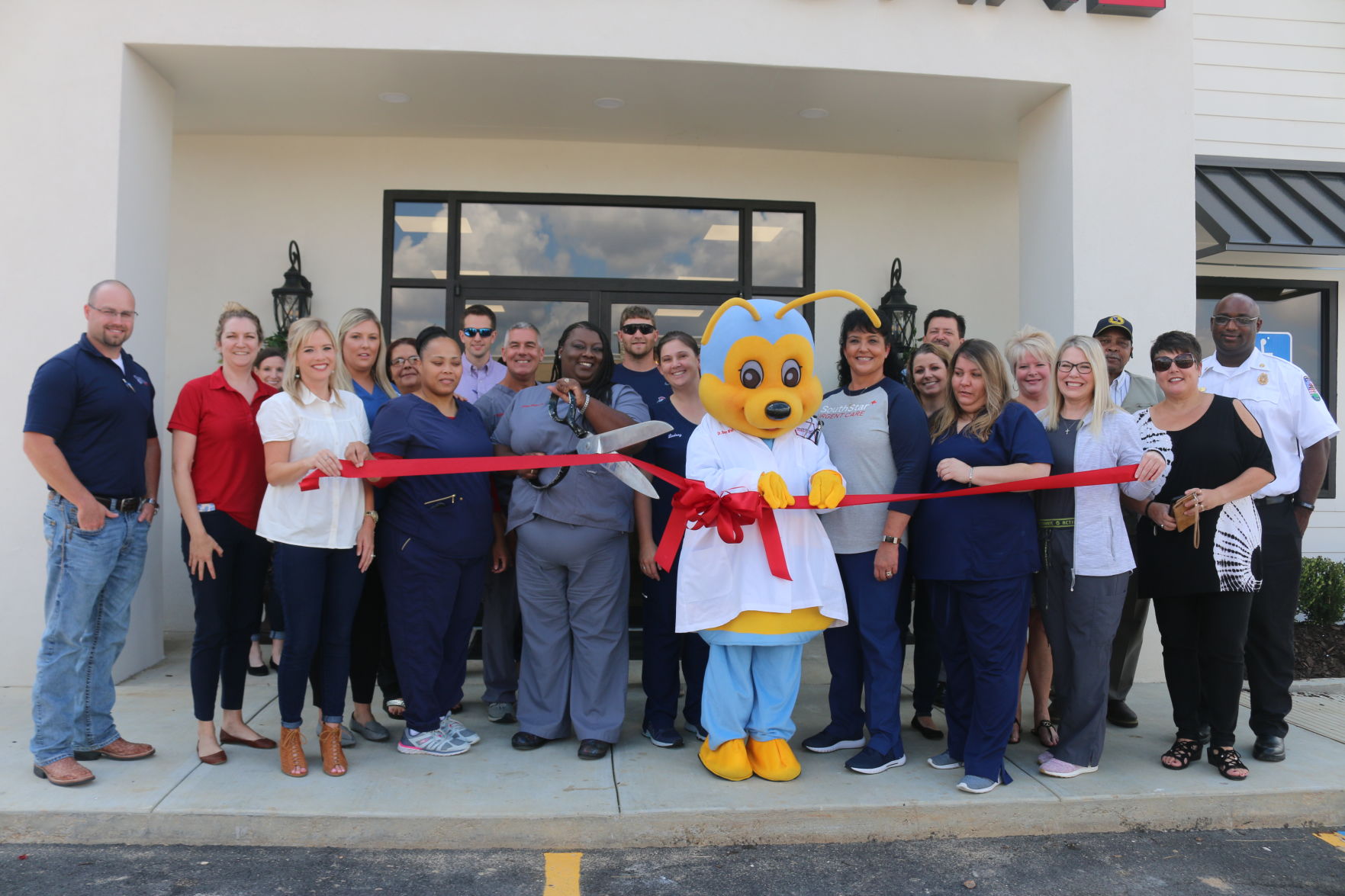 SouthStar Urgent Care Clinic ribbon cutting